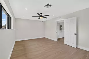 9575 NW 38th Pl, Sunrise, FL 33351 - Photo 17