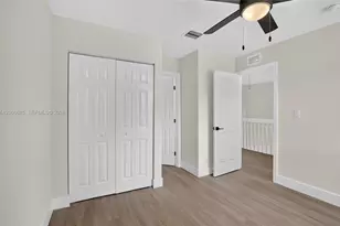 9575 NW 38th Pl, Sunrise, FL 33351 - Photo 27