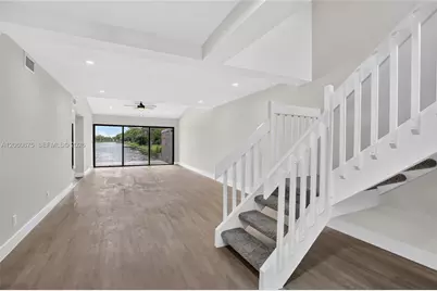 9575 NW 38th Pl, Sunrise, FL 33351 - Photo 37