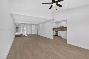 9575 NW 38th Pl, Sunrise, FL 33351 - Photo 9