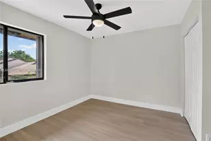 9575 NW 38th Pl, Sunrise, FL 33351 - Photo 23
