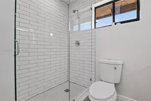 9575 NW 38th Pl, Sunrise, FL 33351 - Photo 23