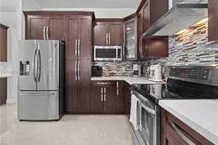5889 SW 17th St, Miami, FL 33155 - Photo 9