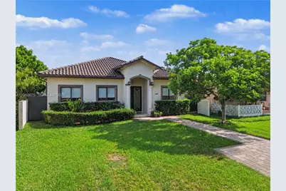 5889 SW 17th St, Miami, FL 33155 - Photo 1