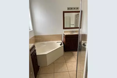 11440 NW 75th Ter, Doral, FL 33178 - Photo 11