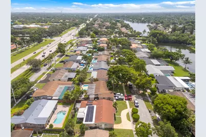 11311 NW 23rd St, Pembroke Pines, FL 33026 - Photo 27