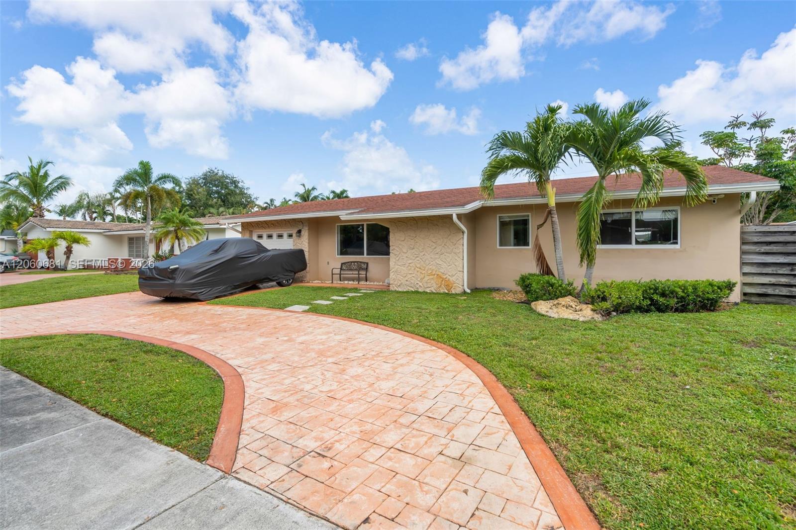11311 NW 23rd St - 11311 NW 23rd St, Pembroke Pines, FL 33026 Luxury Property | Jose Angel Pina