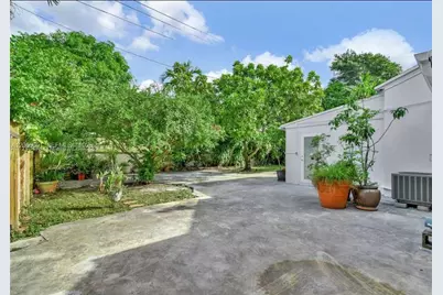 6391 SW 39th St, Miami, FL 33155 - Photo 3