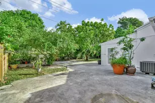 6391 SW 39th St, Miami, FL 33155 - Photo 3