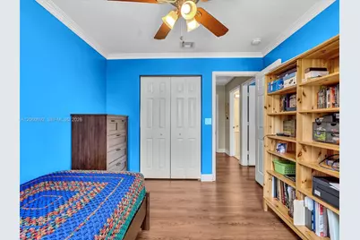 1208 NW 144th Ter, Pembroke Pines, FL 33028 - Photo 35