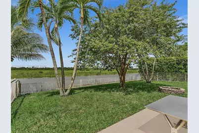 1208 NW 144th Ter, Pembroke Pines, FL 33028 - Photo 17
