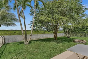 1208 NW 144th Terrace, Pembroke Pines, FL 33028 - Photo 17