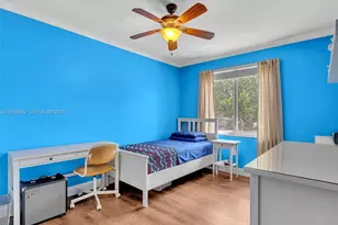 1208 NW 144th Terrace, Pembroke Pines, FL 33028 - Photo 37