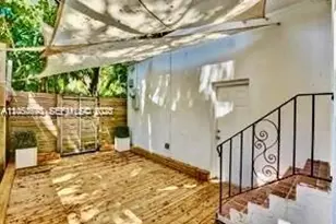 400 NE 86th St, El Portal, FL 33138 - Photo 33