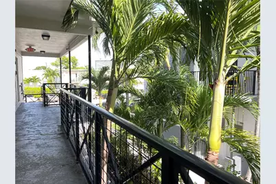 7315 Byron Ave #12, Miami Beach, FL 33141 - Photo 13