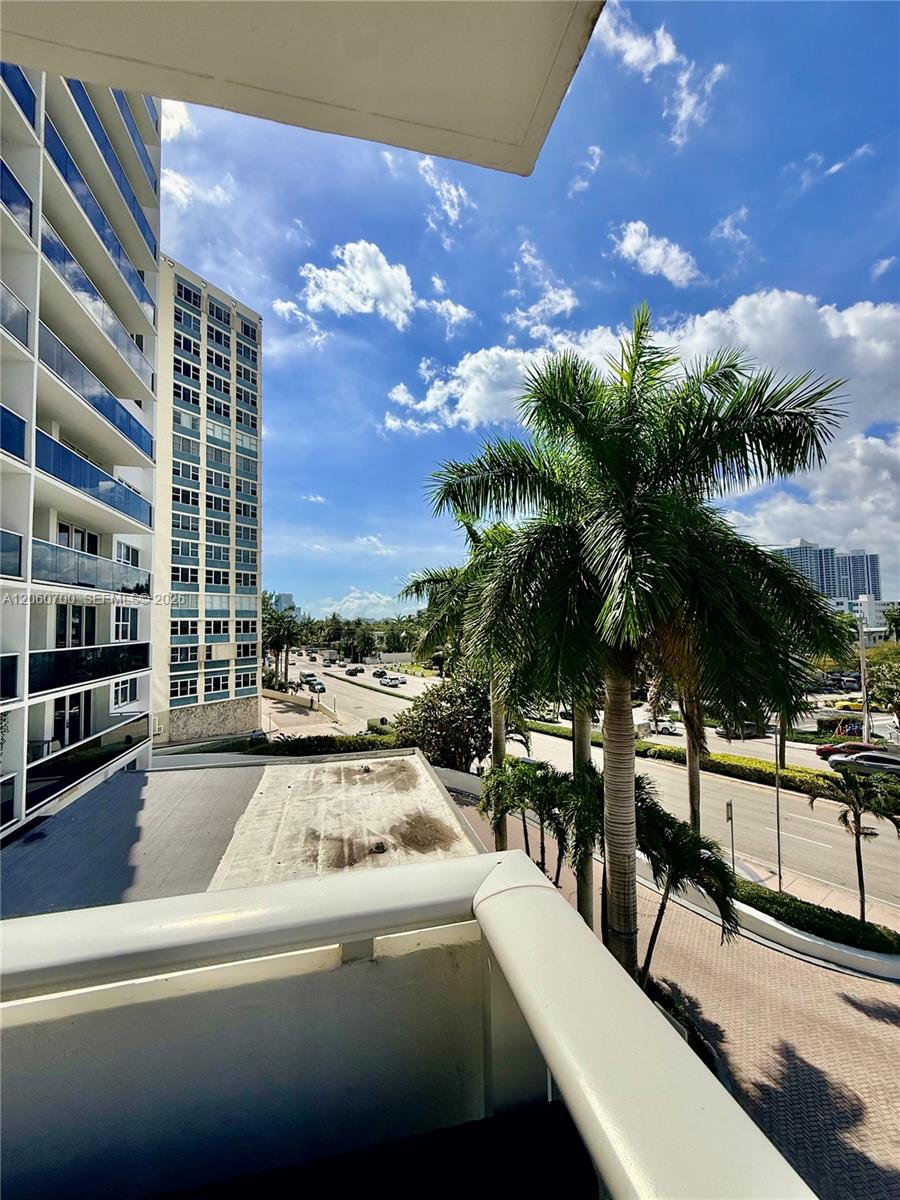 3140 S Ocean Dr #310 - 3140 S Ocean Dr #310, Hallandale Beach, FL 33009 Luxury Property | Jose Angel Pina