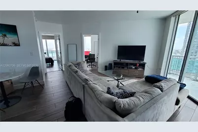 350 S Miami Ave #3713, Miami, FL 33130 - Photo 5