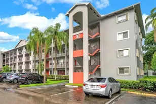 801 SW 138th Ave, Pembroke Pines, FL 33027 - Photo 1