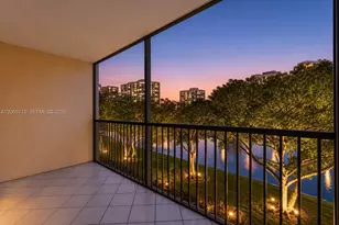 750 SW 138th Ave, Pembroke Pines, FL 33027 - Photo 1