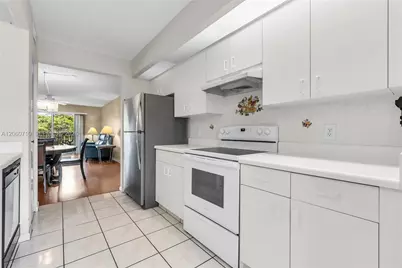 750 SW 138th Ave #304F, Pembroke Pines, FL 33027 - Photo 9