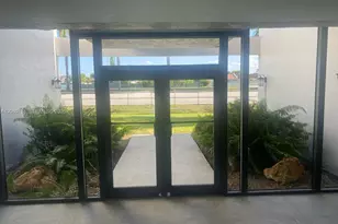 9520 SW 8th St, Miami, FL 33174 - Photo 35