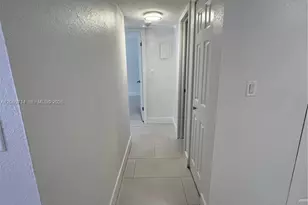 9520 SW 8th St, Miami, FL 33174 - Photo 11