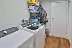 3447 Silverstone Ct, Plant City, FL 33566 - Photo 17