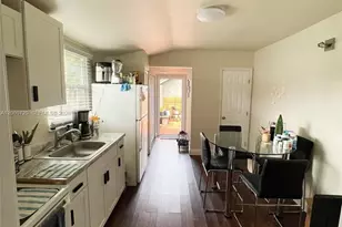 320 SW 4th Ave, Miami, FL 33130 - Photo 3