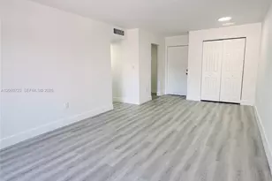 6095 W 18th Ave, Hialeah, FL 33012 - Photo 15