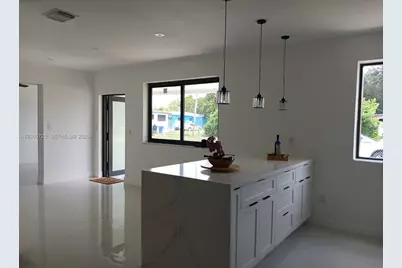 1480 NE 157th St, North Miami Beach, FL 33162 - Photo 11