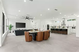360 Holly Ln, Plantation, FL 33317 - Photo 15
