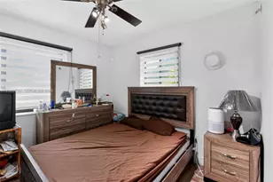 1390 NE 129th St, North Miami, FL 33161 - Photo 17