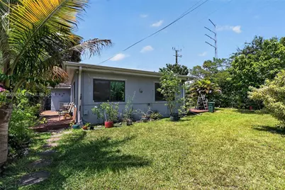 1390 NE 129th St, North Miami, FL 33161 - Photo 25