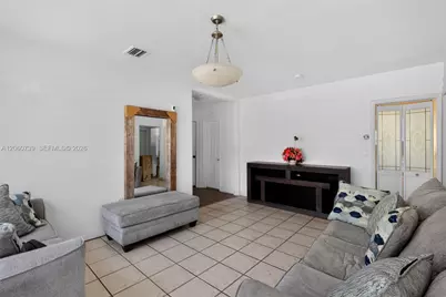 1390 NE 129th St, North Miami, FL 33161 - Photo 9