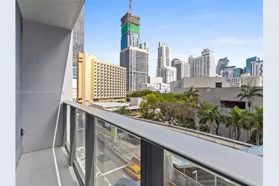 121 NE 5th St #504, Miami, FL 33132 - Photo 3