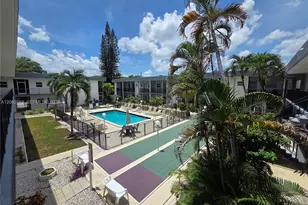 415 NE 2nd St, Hallandale Beach, FL 33009 - Photo 27