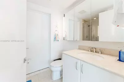 1331 Brickell Bay Dr #2805, Miami, FL 33131 - Photo 15