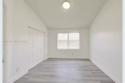 728 SW 122nd Ave, Pembroke Pines, FL 33025 - Photo 17