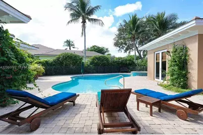 9030 Castle Harbour Cir, Vero Beach, FL 32963 - Photo 5
