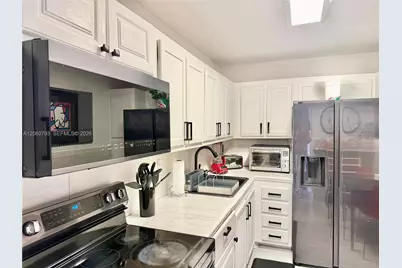 3701 N Country Club Dr #2205, Aventura, FL 33180 - Photo 9