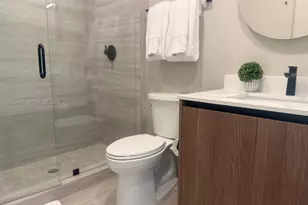 580 72nd St, Miami Beach, FL 33141 - Photo 9