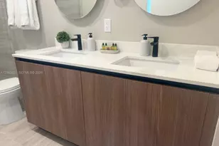580 72nd St, Miami Beach, FL 33141 - Photo 5