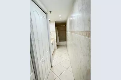 2625 Collins Ave #810, Miami Beach, FL 33140 - Photo 13