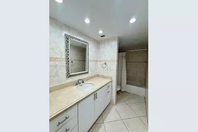 2625 Collins Ave #810, Miami Beach, FL 33140 - Photo 19