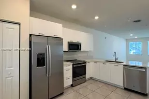 10270 NW 66th St, Doral, FL 33178 - Photo 3