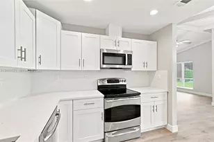 7196 SW 22nd Pl, Davie, FL 33317 - Photo 9