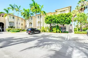 11403 NW 89th St, Doral, FL 33178 - Photo 3