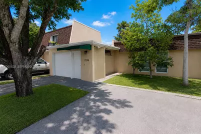 7334 Pepper Pike Dr, Hialeah, FL 33015 - Photo 25