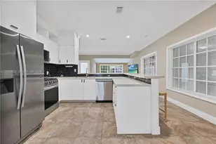 818 NE 3rd St, Hallandale Beach, FL 33009 - Photo 5