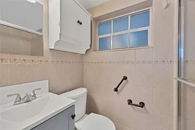 818 NE 3rd St, Hallandale Beach, FL 33009 - Photo 9